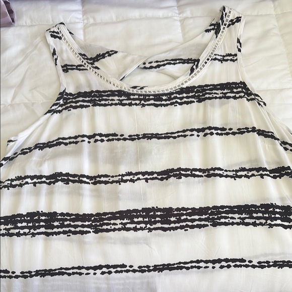 Tops - NWT‎ Santiki Ruby  Relaxed Sleeveless Tank Top black, and white striped M
